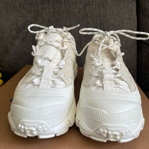 Burberry White and Cream Men's Sneakers